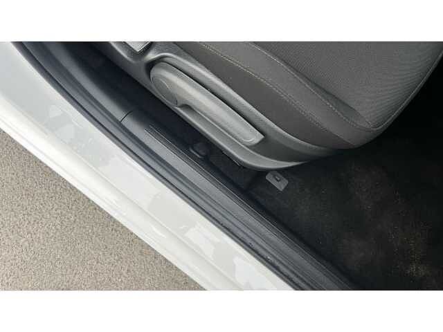 Hyundai i20 i20 5Dr HAT 1.0 T-gdi 100ps Premium DCT