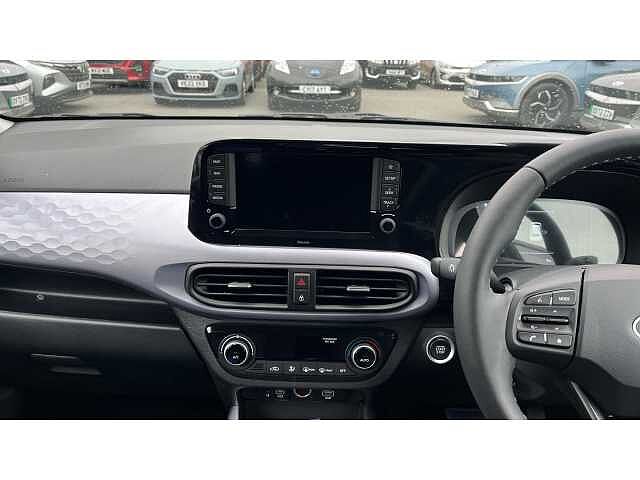 Hyundai i10 i10 5Dr HAT 1.2 MPi 79ps Premium NAV AU