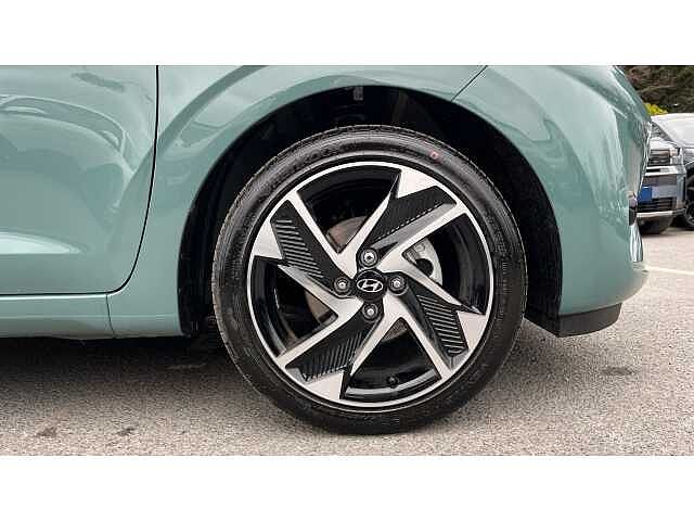 Hyundai i10 i10 5Dr HAT 1.2 MPi 79ps Premium NAV AU