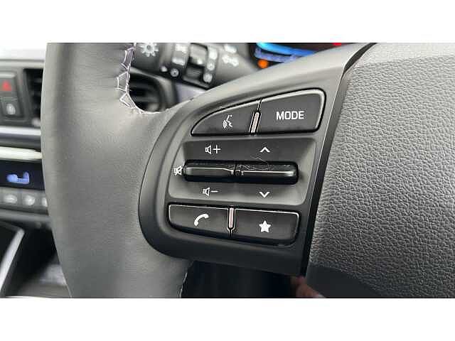 Hyundai i10 i10 5Dr HAT 1.2 MPi 79ps Premium NAV AU