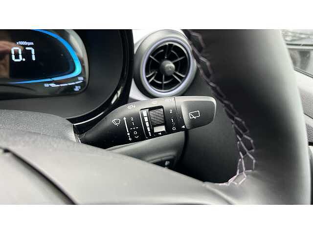 Hyundai i10 i10 5Dr HAT 1.2 MPi 79ps Premium NAV AU