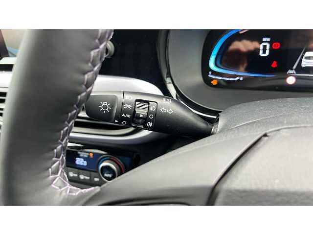 Hyundai i10 i10 5Dr HAT 1.2 MPi 79ps Premium NAV AU