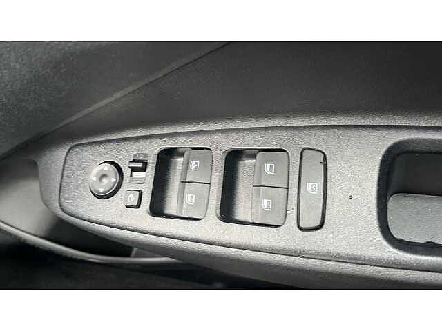 Hyundai i10 i10 5Dr HAT 1.2 MPi 79ps Premium NAV AU