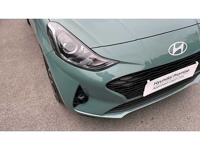 Hyundai i10 i10 5Dr HAT 1.2 MPi 79ps Premium NAV AU