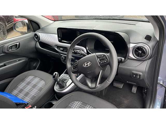 Hyundai i10 i10 5Dr HAT 1.2 MPi 79ps Premium NAV AU