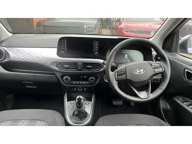 Hyundai i10 i10 5Dr HAT 1.2 MPi 79ps Premium NAV AU
