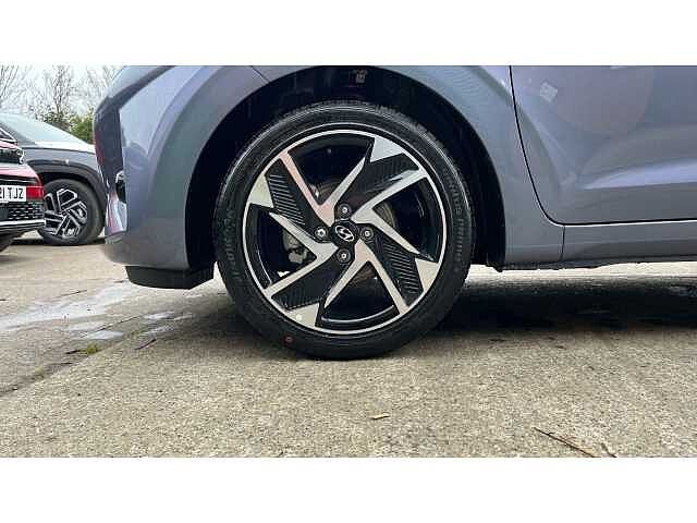 Hyundai i10 i10 5Dr HAT 1.2 MPi 79ps Premium NAV AU