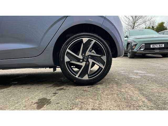 Hyundai i10 i10 5Dr HAT 1.2 MPi 79ps Premium NAV AU