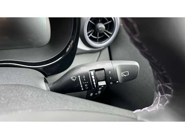 Hyundai i10 i10 5Dr HAT 1.2 MPi 79ps Premium NAV AU