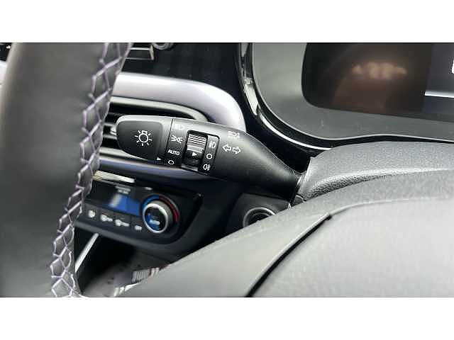 Hyundai i10 i10 5Dr HAT 1.2 MPi 79ps Premium NAV AU