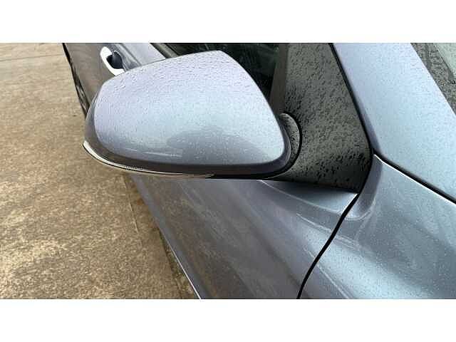 Hyundai i10 i10 5Dr HAT 1.2 MPi 79ps Premium NAV AU