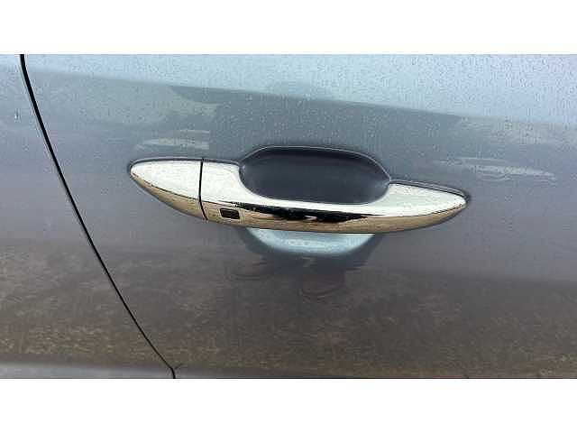 Hyundai i10 i10 5Dr HAT 1.2 MPi 79ps Premium NAV AU