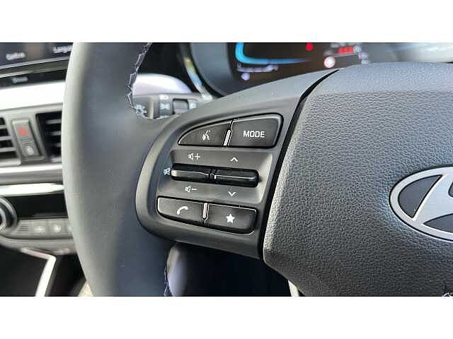 Hyundai i10 i10 5Dr HAT 1.2 MPi 79ps Premium NAV AU