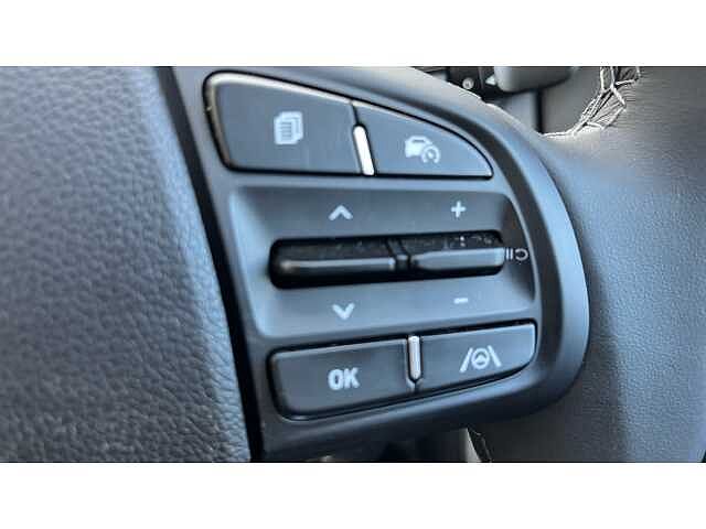 Hyundai i10 i10 5Dr HAT 1.0 MPi 63ps AdvancePlus Pack NAV