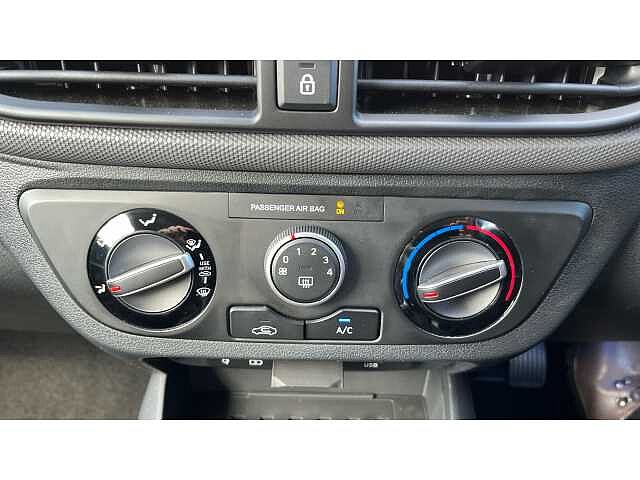 Hyundai i10 i10 5Dr HAT 1.0 MPi 63ps AdvancePlus Pack NAV