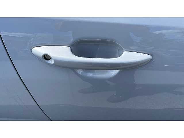 Hyundai i10 i10 5Dr HAT 1.0 MPi 63ps AdvancePlus Pack NAV