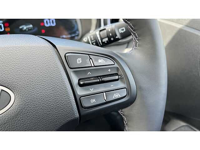 Hyundai i10 i10 5Dr HAT 1.2 MPi 79ps Premium NAV AU