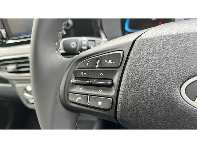 Hyundai i10 i10 5Dr HAT 1.0 MPi 63ps Advance NAV AU