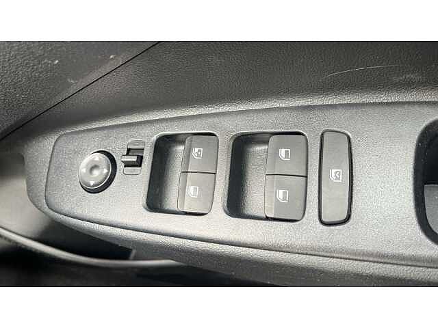 Hyundai i10 i10 5Dr HAT 1.0 MPi 63ps Advance NAV AU