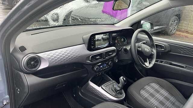 Hyundai i10 i10 5Dr HAT 1.2 MPi 79ps Premium NAV AU