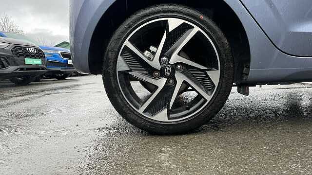 Hyundai i10 i10 5Dr HAT 1.2 MPi 79ps Premium NAV AU