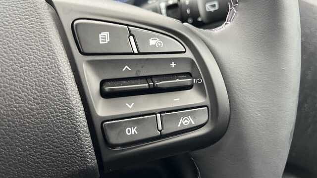 Hyundai i10 i10 5Dr HAT 1.2 MPi 79ps Premium NAV AU