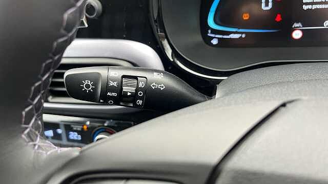 Hyundai i10 i10 5Dr HAT 1.2 MPi 79ps Premium NAV AU